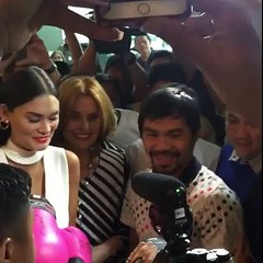 Pacquiao gives pink boxing gloves to Miss Universe