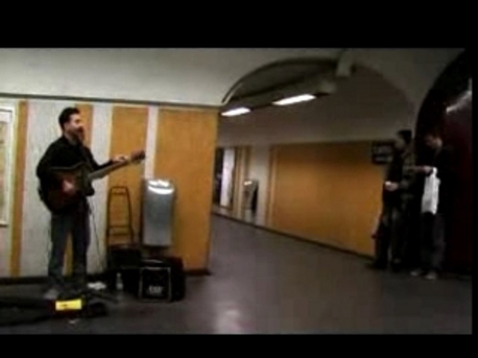 Youri in the undergound - Youri dans le métro - n°1