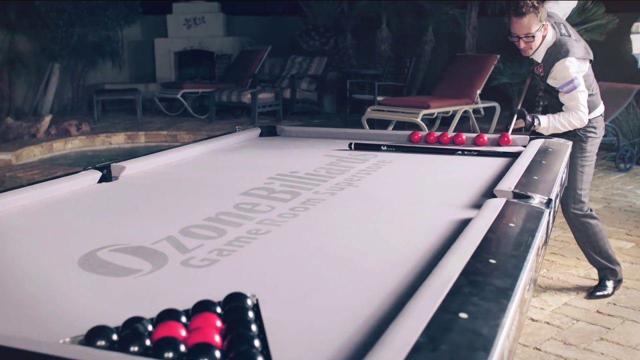 Dünyanın En Yetenekli Bilardo Ustasından Efsane Gösteri