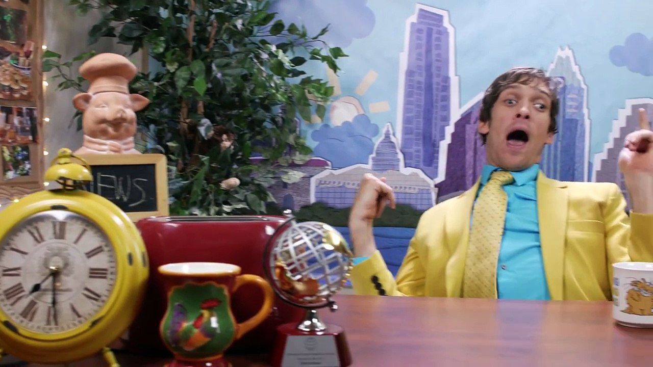 Top of the Monday | Tiger Love, Poop News, and Iron Max!