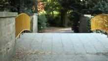 Est-ce que tu viens pour les vacances?
