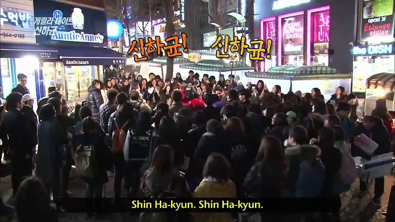 Entertainment Weekly - Guerrilla Date with Actor Shin Ha-kyun (2013.04.04)