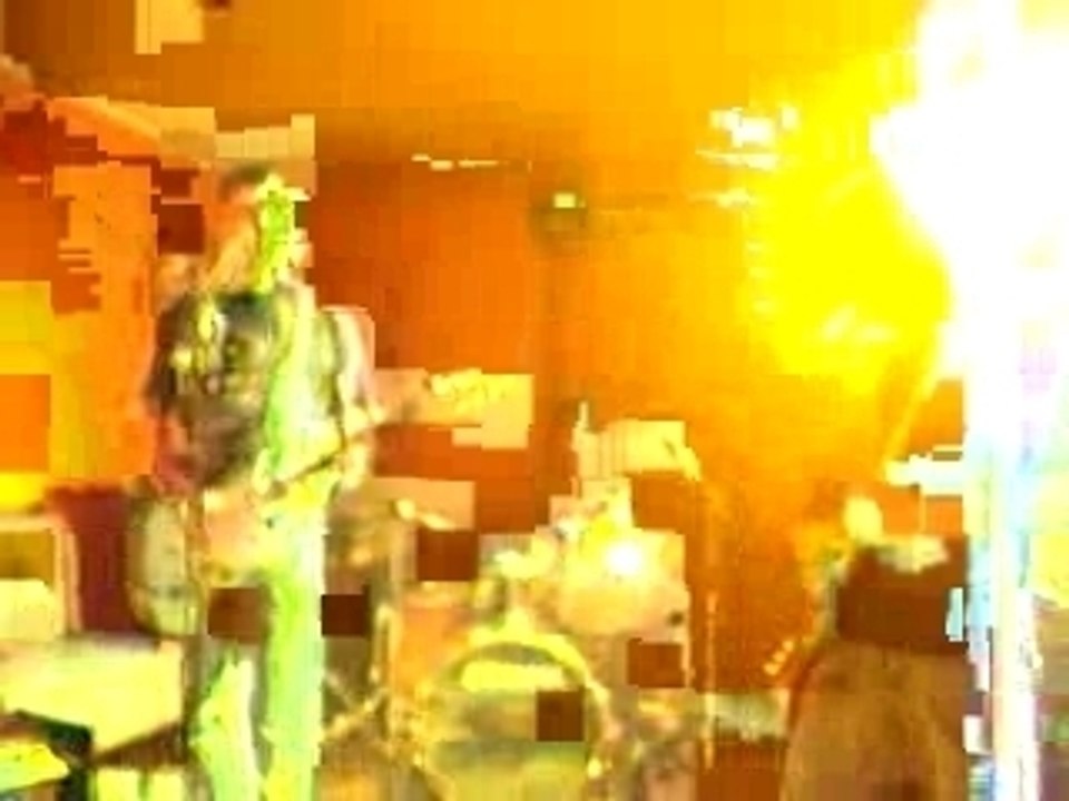 PHOIBE / blur song 2 interlude