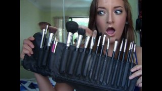 What is the cosmetics makeup brush and how to use