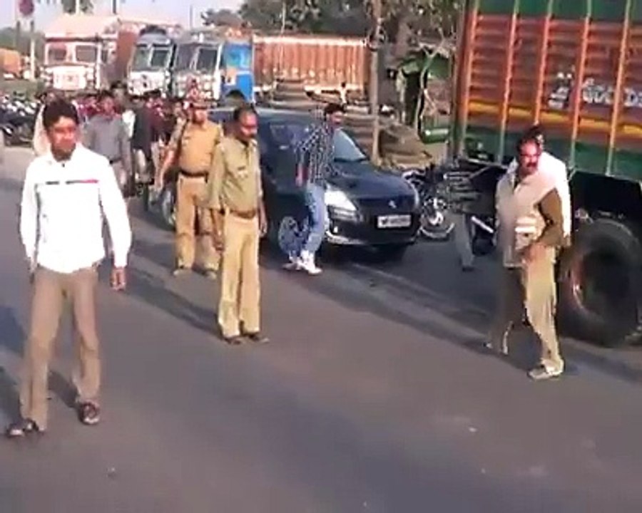 police vs  public after accident