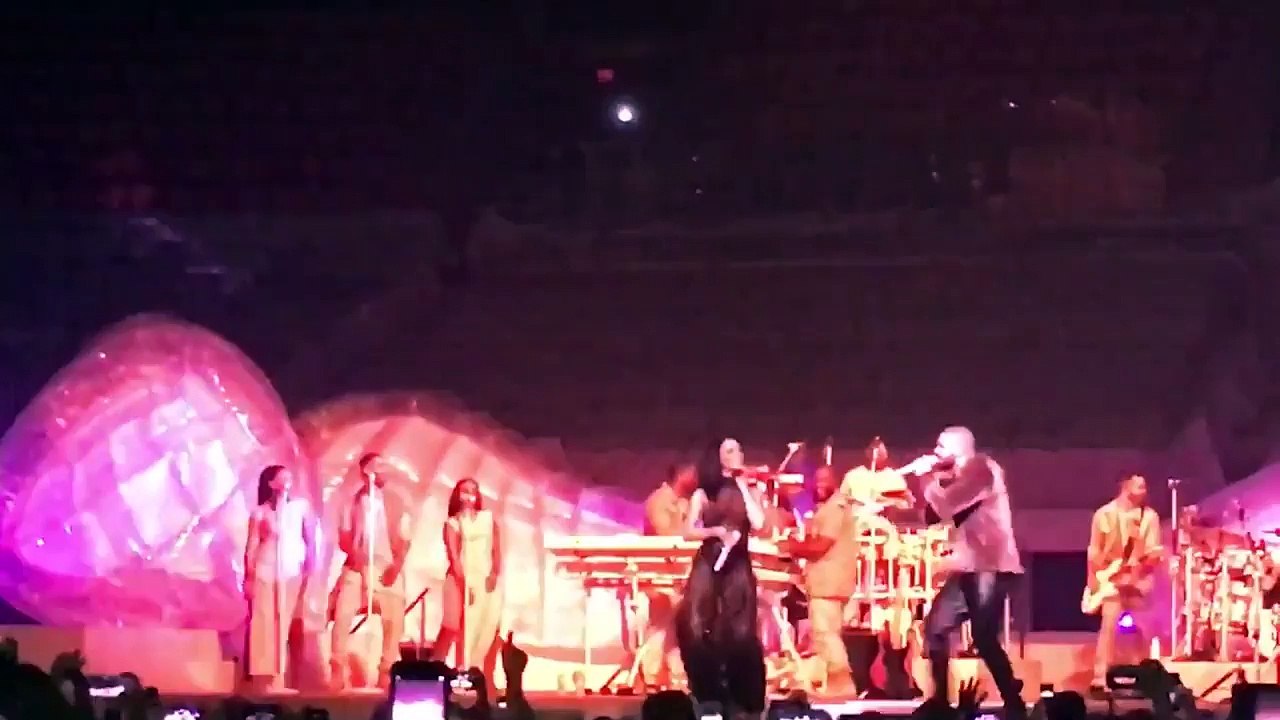 Rihanna Twerks on Drake Onstage at Miami ANTI Concert