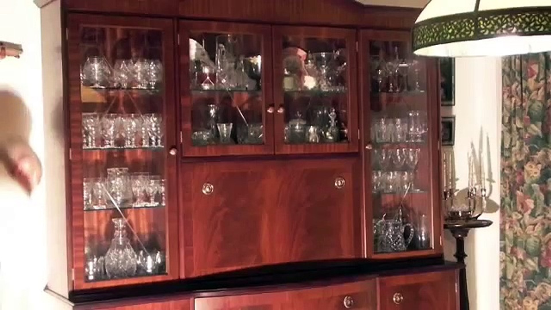 ⁣Drinks Cabinet