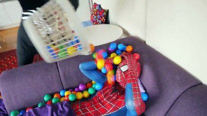 SPIDERMAN BECOMES MERMAD! w- Superheroes & Ariel! Fun Superhero Movie in Real Life