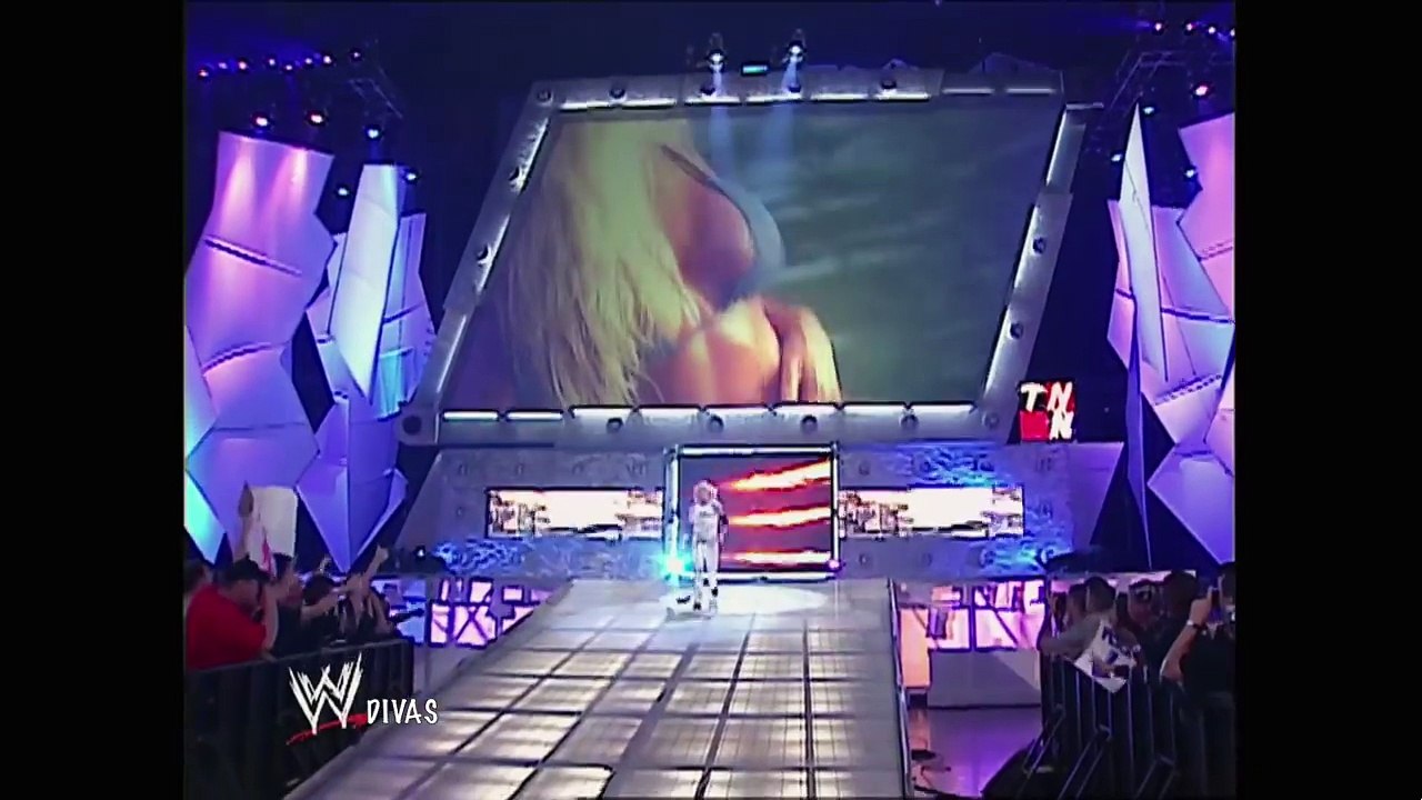 RAW 09.30.2002  Victoria vs. Trish Stratus - Women s Championship Match (HD)