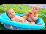 Disney | Twins Baby Bath Time ❤ Cute Finding Nemo Bathtub Toys with DisneyCarToys & AllToyCollector