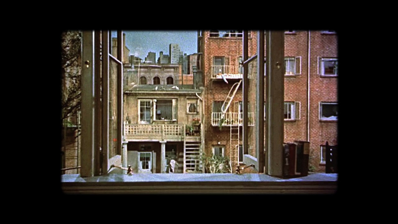 "Fenêtre sur cour" d'Hitchcock en vue panoramique.. Genial !