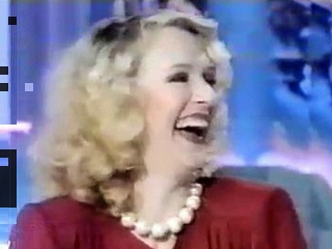 LORETTA GOGGI Ad Occhi chiusi