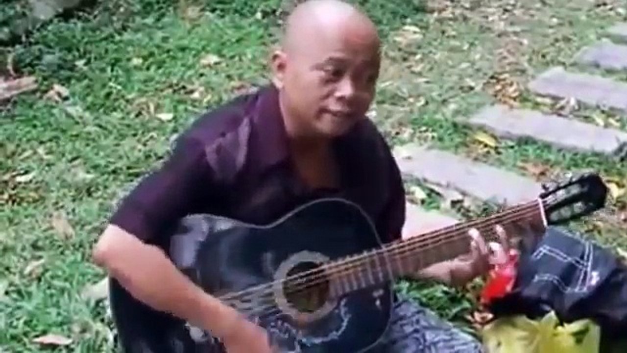 Nhạc chế Tùng Chùa - Căn nhà ngoại ô Ghi ta