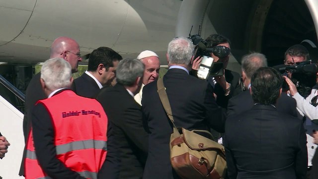 Grèce: le pape auprès des migrants à Lesbos