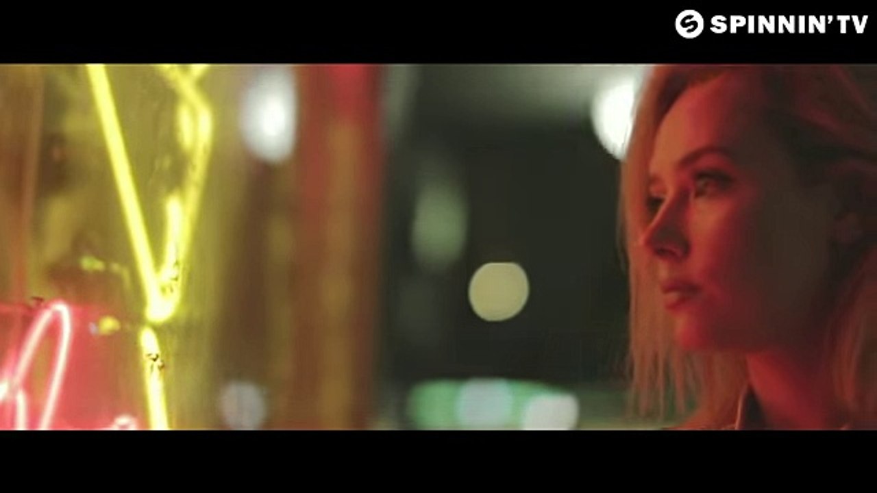 Zonderling feat Bishøp - Keep On (Official Music Video) - YouTube