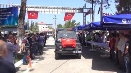 Antalya Şehit Özel Harekat Polisi Gözyaşlarıyla Son Yolculuğuna Uğurlandı
