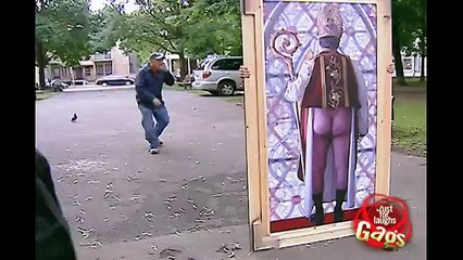 Awkward Toilets, Funerals and Smashed Pearls