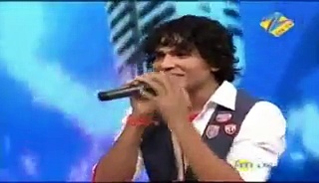 Watch What Priyanka Chopra Replied When A Boy Put a Silly Request