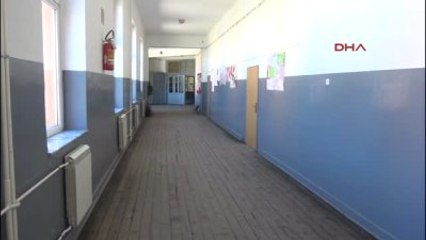 Memleketi Kosova'da Ali Şen'e 60 Yıl Sonra Lise Diploması Verildi