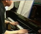 SMOKE GETS IN YOUR EYES ( R3GI PERFORMED AT PIANO )