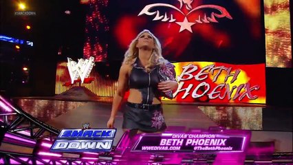 Smackdown Beth Phoenix vs Nikki Bella 04-06-12