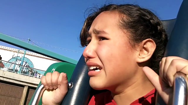 Epic Roller Coaster Fail @ Disney California Adventure Terrified girl MUST SEE! Funny!!!