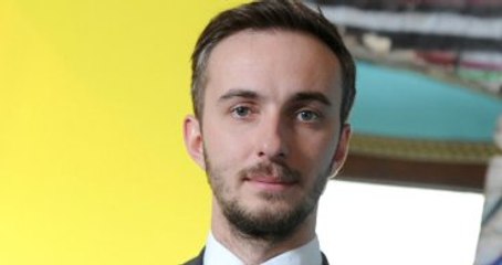 Erdoğan'a Hakaret Eden Komedyen Terbiyesizliğe Devam Ediyor