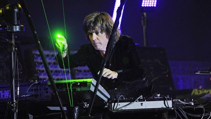 Jean-Michel Jarre enregistre un morceau avec Edward Snowden