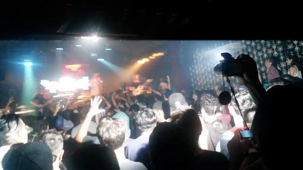 Heaven Shall Burn - Endzeit ft. Adam (ArmOniA) Live ARG 2014