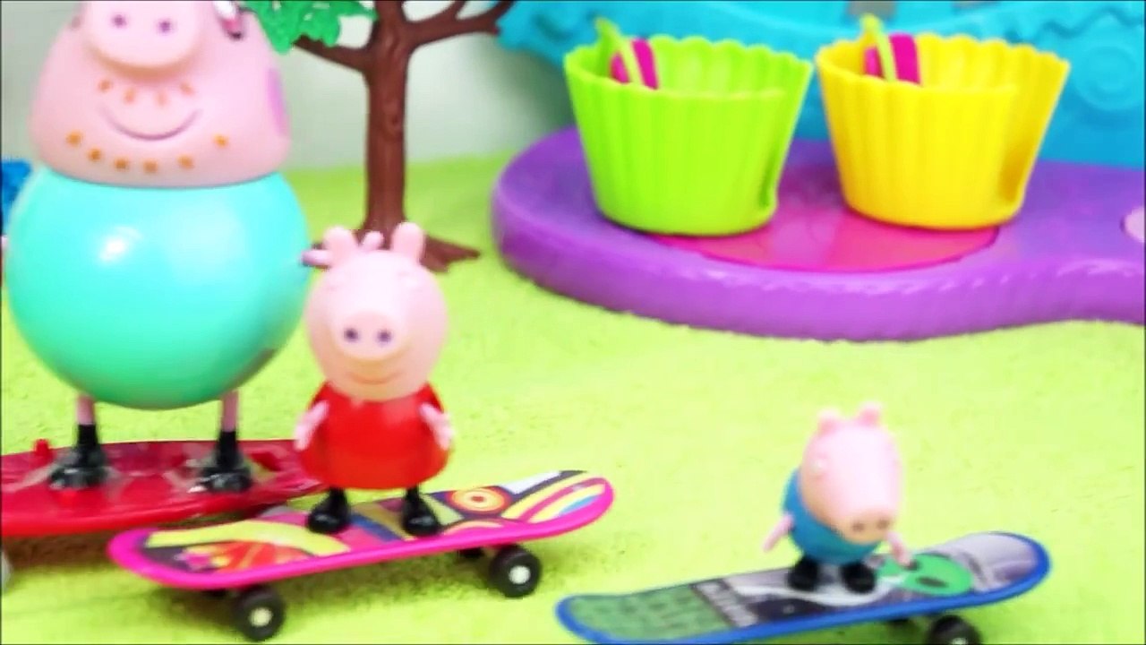 Pig George da Família Peppa Pig Caindo de Skate no Parque!!
