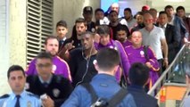 Galatasaray'a İstanbul Dönüşünde Taraftar Tepkisi