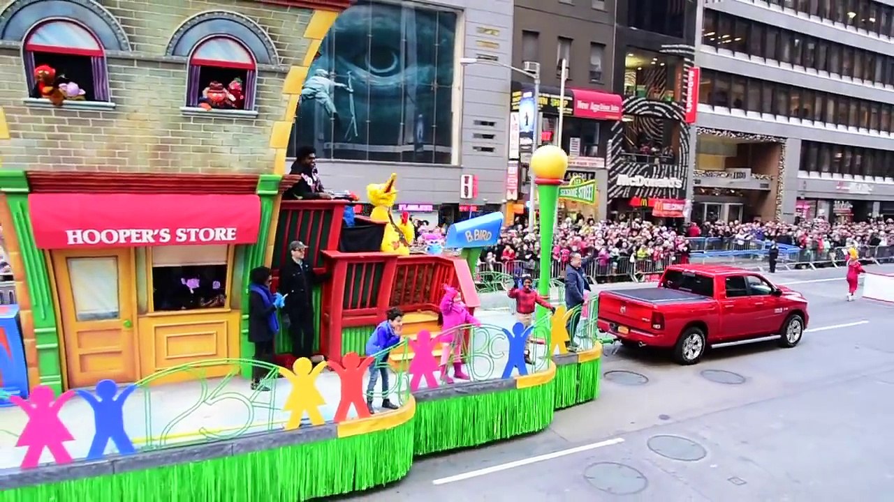 Ultimate Macys Thanksgiving Day Parade - 2015 - 30 Minute HD Version