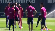 La MSN no parece afectada_ Messi, Suárez y Neymar no pararon de gastarse bromas