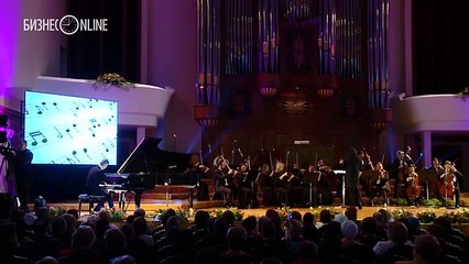 teenager born without hands plays piano