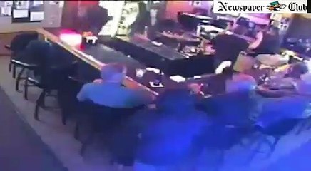 couple kisses during a robbery