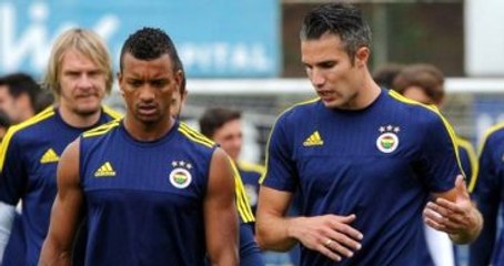 Çin Kulüpleri, Robin van Persie ve Nani İçin Harekete Geçti