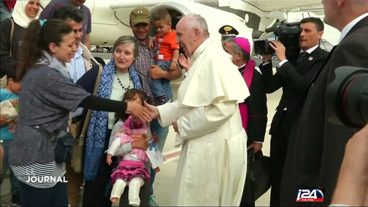 Le Pape rentre de Lesbos avec 12 réfugiés syriens