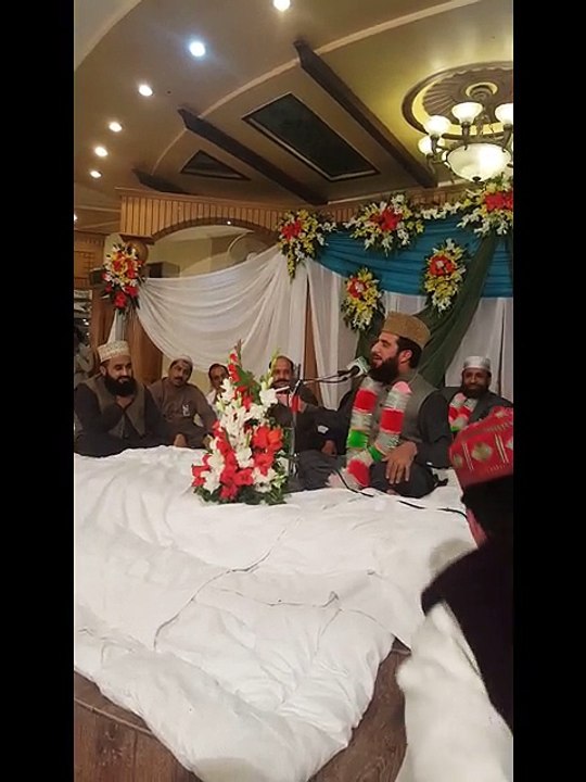 Qari Rafiq Naqshbandi Very Beautifull Naat Qurban Zamana Hai