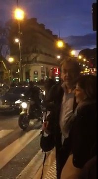Alain Finkielkraut pris à partie place de la République (Nuit debout)