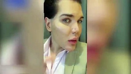 Rodrigo Alves shows us the hole that appeared in his nose