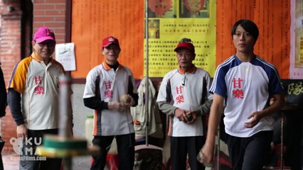 Topaç Çevirme Konusunda Master Yapmış Dedeler