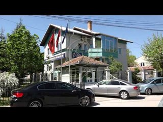 Qeveria hesht për kërcënimin nga izolimi