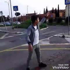 ZINGARO FA CANZONE VERGOGNOSA ,VI PREGO DI CONDIVIDERE SIAMO ARRIVATI ALL'INVEROSIMILE!!!