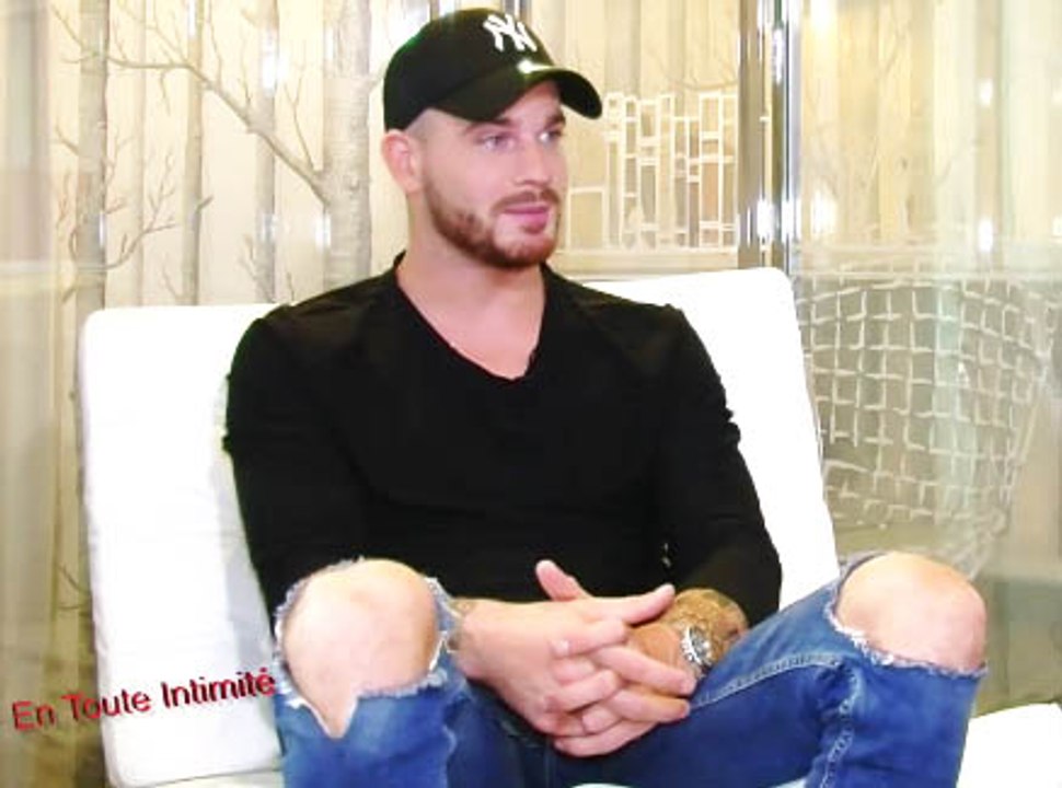 Exclu Vidéo : Raphaël (Anges 8) : "Je ne pensais pas me mettre avec Coralie car j'étais déjà en couple. "