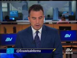 El dramático momento en el que rescatan a un adolescente en Manta