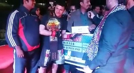 Prize distribution at VCL Showdown 2 Karachi