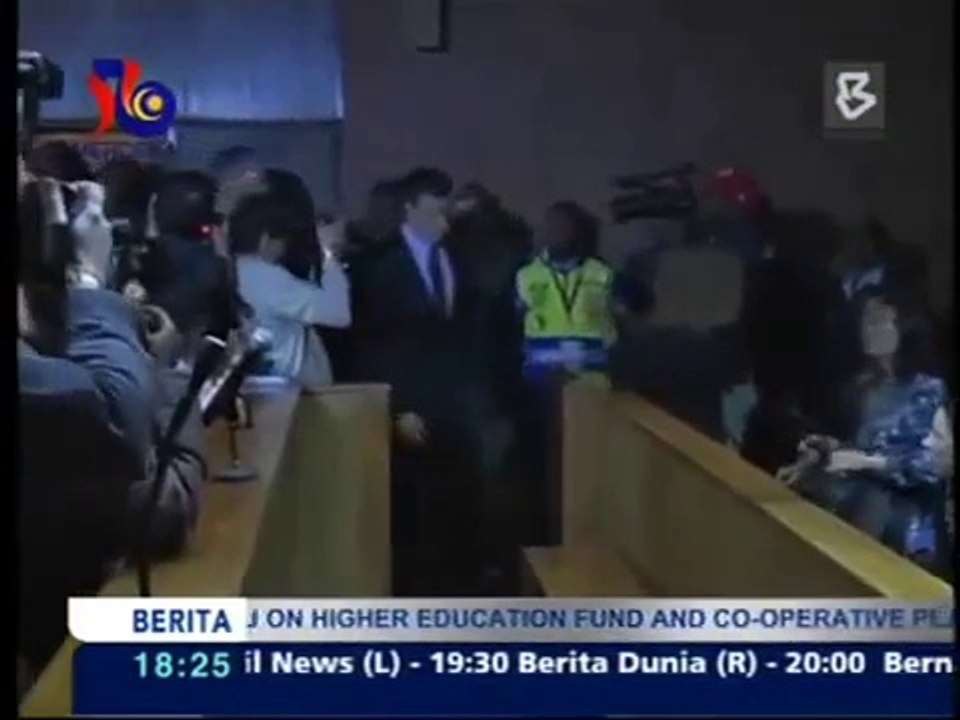 Makeup Artists Tips, How-To Warm, Pop, Glow, Face Color - Bobbi Brown Cosmetics [Лицо Коричневого