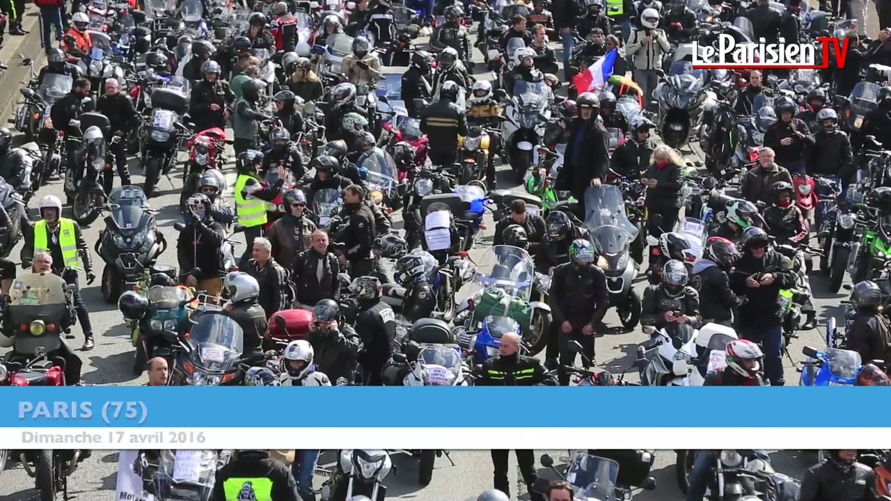 Des milliers de motards manifestent contre la mise en place d'un contrôle technique
