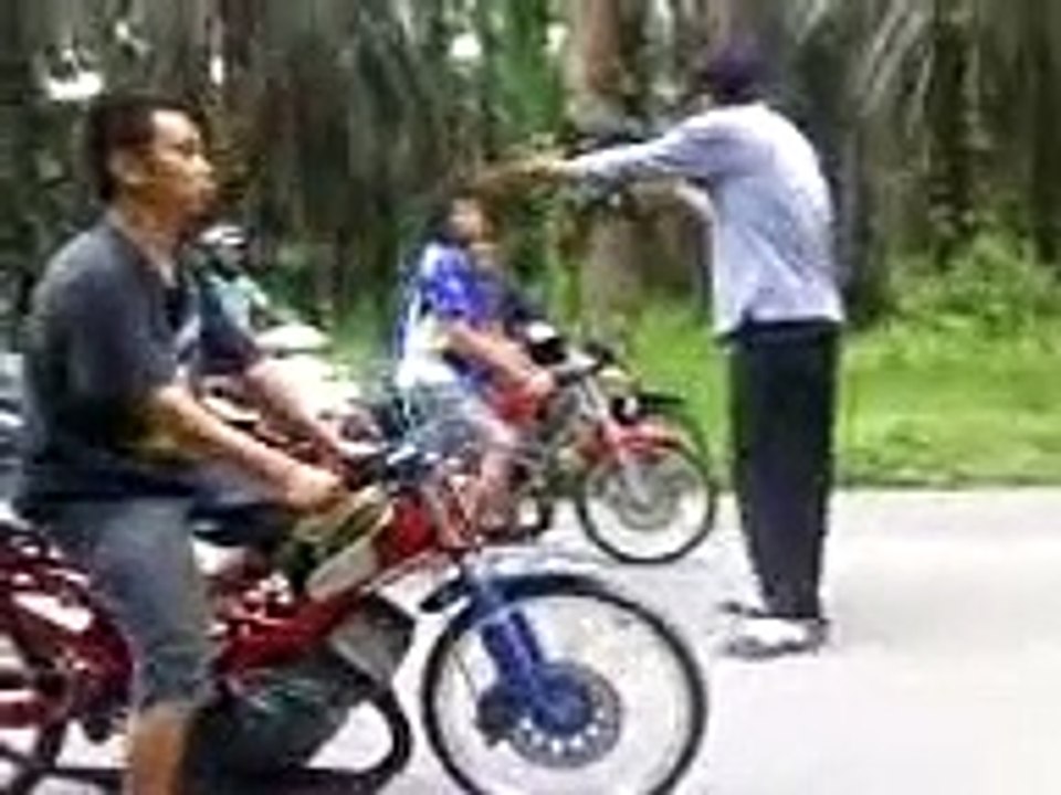 Balapan Montor satria drag vs rx king menang mana