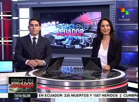 Arriban rescatistas a Ecuador; buscarán a personas bajo los escombros